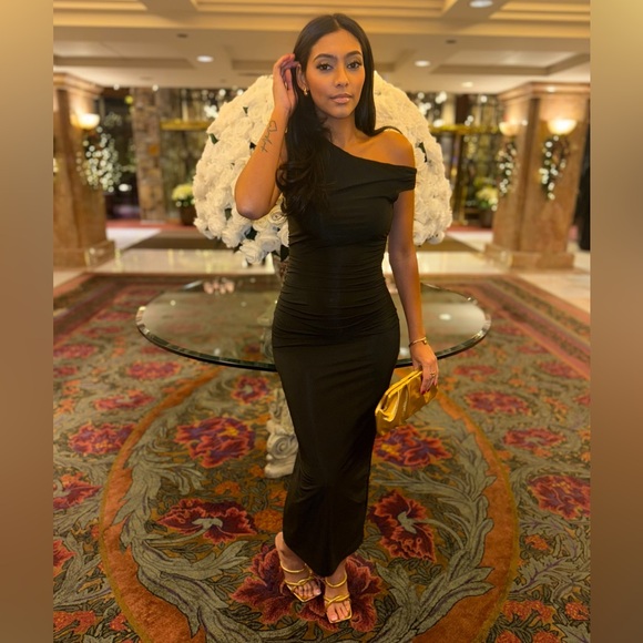 Black maxi dress sz small - Picture 1 of 1